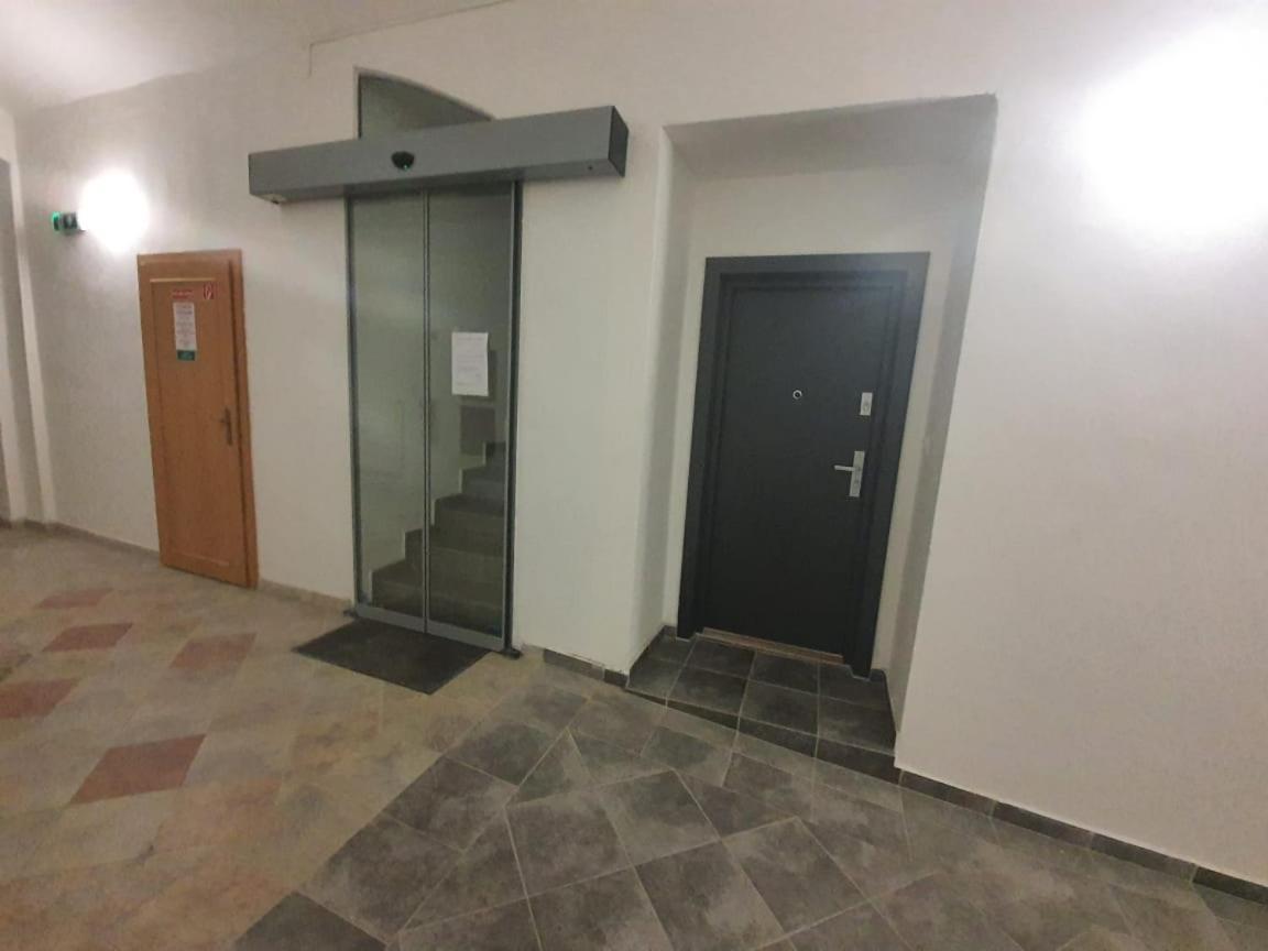 Monar Exclusive Center Free Parking In Garage Lejlighed Košice Eksteriør billede