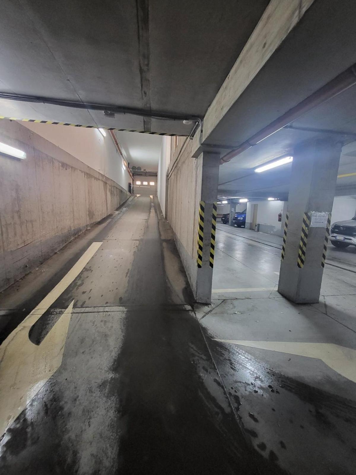 Monar Exclusive Center Free Parking In Garage Lejlighed Košice Eksteriør billede